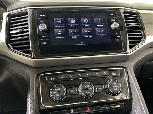 Used 2022 Volkswagen Atlas SE image 14