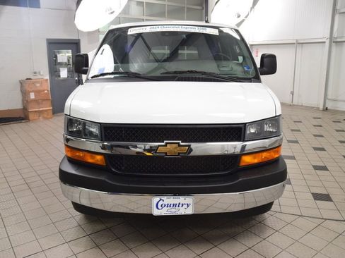 Used 2024 Chevrolet Express 3500 LT w/ LT Preferred Equipment Group RWD image 2