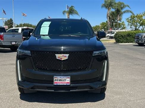 Used 2023 Cadillac Escalade Sport AWD/4WD image 9