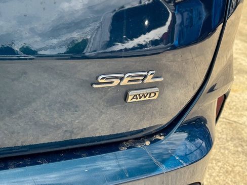 Used 2020 Ford Edge SEL w/ Cold Weather Package AWD/4WD image 15