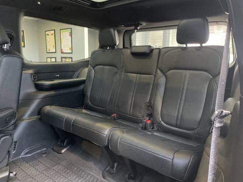 Used 2024 Jeep Wagoneer Series II image 34