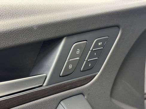 Used 2022 Audi Q5 2.0T Premium Plus w/ Premium Plus Package image 9