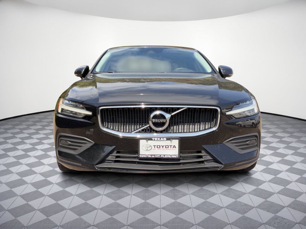 Used 2019 Volvo S60 T5 Momentum w/ Premium Package FWD image 6