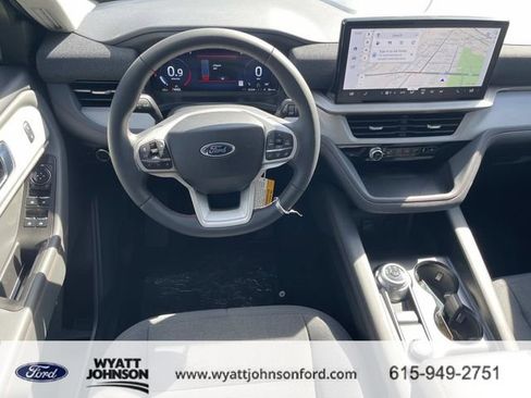 New 2026 Ford Explorer Active RWD image 14