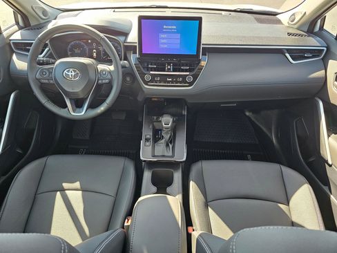 Used 2026 Toyota Corolla Cross XLE w/ Convenience Package image 15