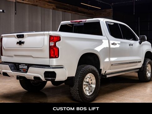 Used 2024 Chevrolet Silverado 1500 High Country image 9