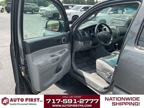 Used 2010 Toyota Tacoma 4x4 Double Cab V6 image 6