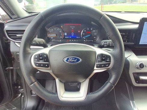 Certified 2023 Ford Explorer XLT w/ Equipment Group 202A AWD/4WD image 22
