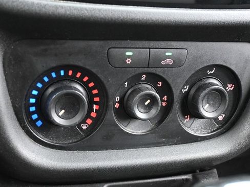 Used 2015 RAM ProMaster City Tradesman SLT w/ Rear Back-up Camera Group FWD image 18