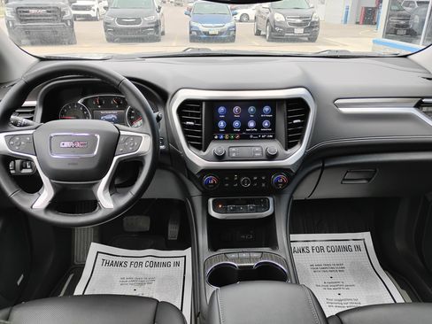 Used 2023 GMC Acadia SLT FWD image 5