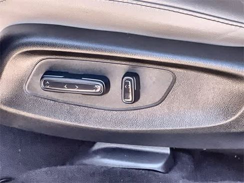 Certified 2025 Honda HR-V EX-L image 31