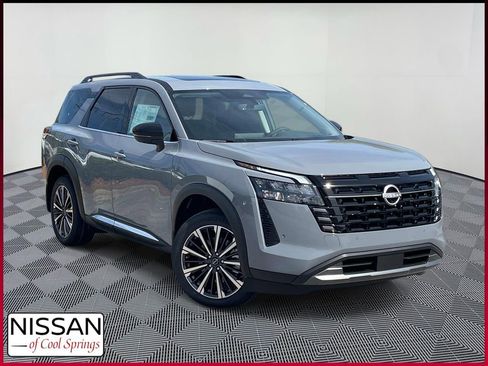 New 2026 Nissan Pathfinder Platinum AWD/4WD image 1
