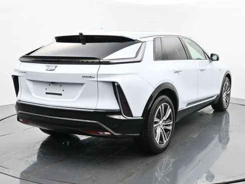 New 2026 Cadillac Lyriq Luxury image 5