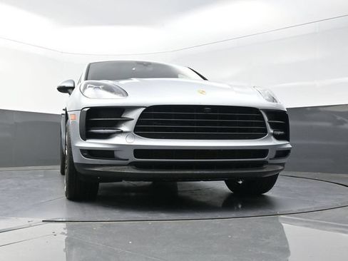 Used 2019 Porsche Macan AWD/4WD image 32