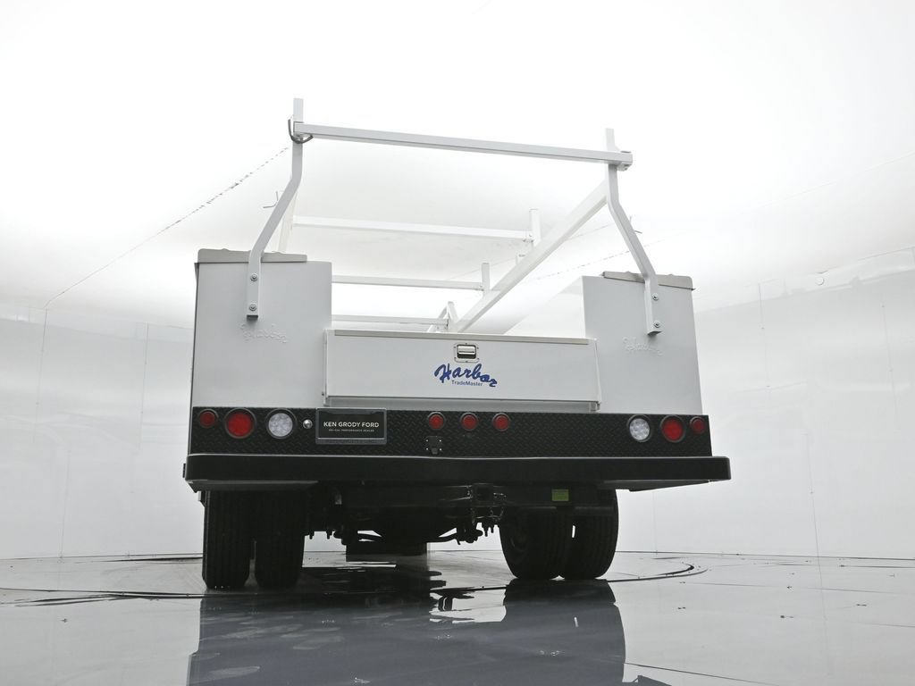 New 2025 Ford F350 XL w/ XL Chrome Package RWD image 54