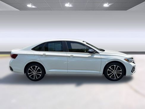 Used 2024 Volkswagen Jetta Sport FWD image 8