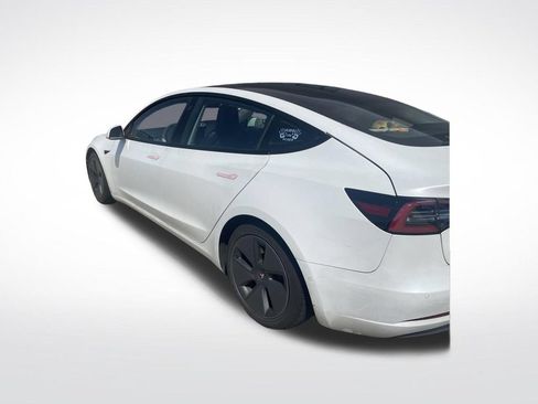 Used 2021 Tesla Model 3 Standard Range Plus RWD image 4