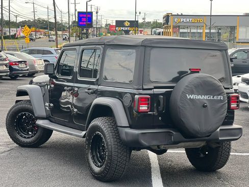 Used 2018 Jeep Wrangler Unlimited Sport AWD/4WD image 4