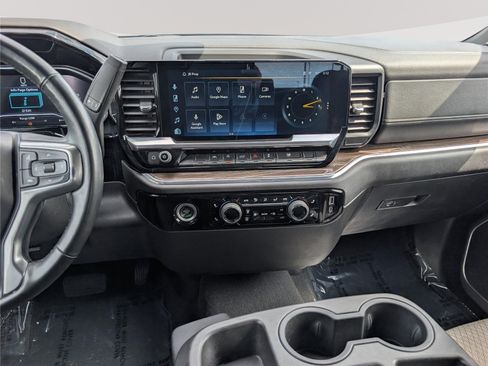 Used 2023 Chevrolet Silverado 1500 LT AWD/4WD image 17