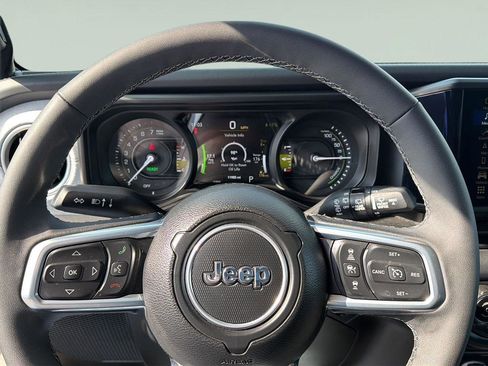 Used 2025 Jeep Wrangler Backcountry image 10