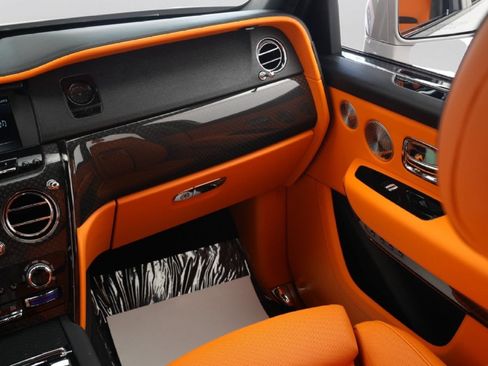 Certified 2023 Rolls-Royce Cullinan Black Badge w/ Driver's Package AWD/4WD image 26