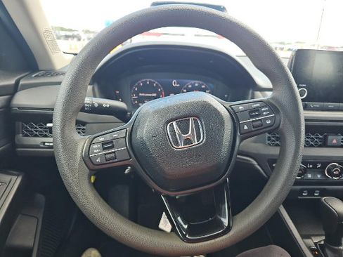 Used 2025 Honda Accord SE image 9