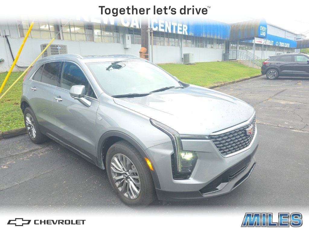 Used 2025 Cadillac XT4 Premium Luxury AWD/4WD image 1