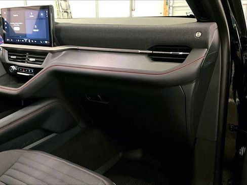 New 2026 Ford Explorer ST-Line w/ ST-Line Street Pack image 15