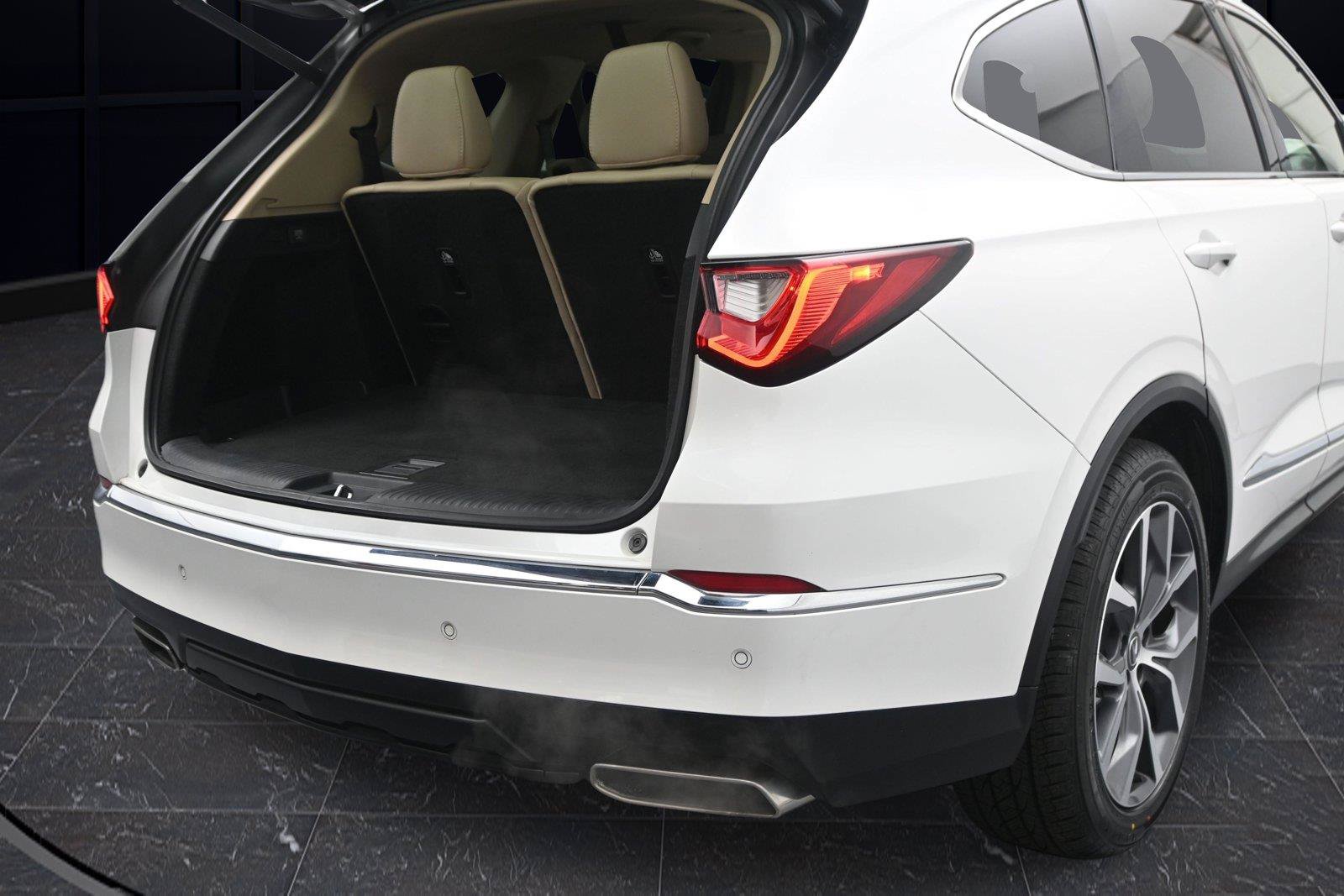 Used 2024 Acura MDX w/ Technology Package AWD/4WD image 15