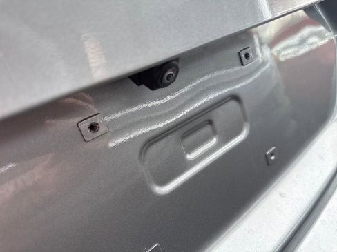 Used 2025 Chevrolet Malibu LT FWD image 9