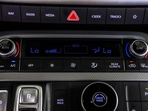 Used 2025 Hyundai Palisade SEL FWD image 22