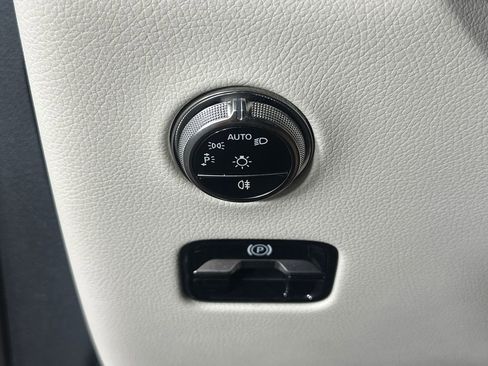Certified 2026 Mercedes-Benz GLC 300 image 34