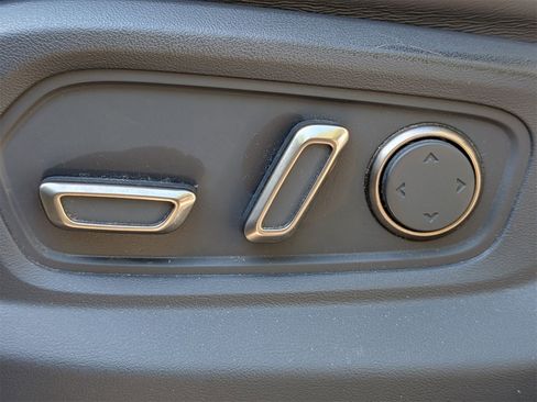 Used 2022 Rivian R1T Adventure image 16