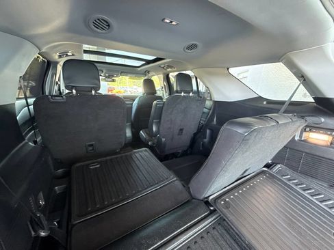Used 2022 Ford Explorer Limited w/ Equipment Group 301A AWD/4WD image 42