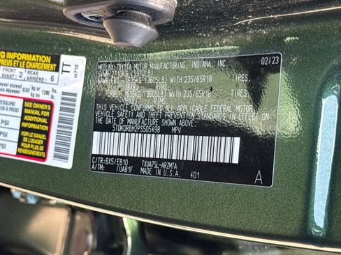 Used 2023 Toyota Highlander XLE AWD/4WD image 47