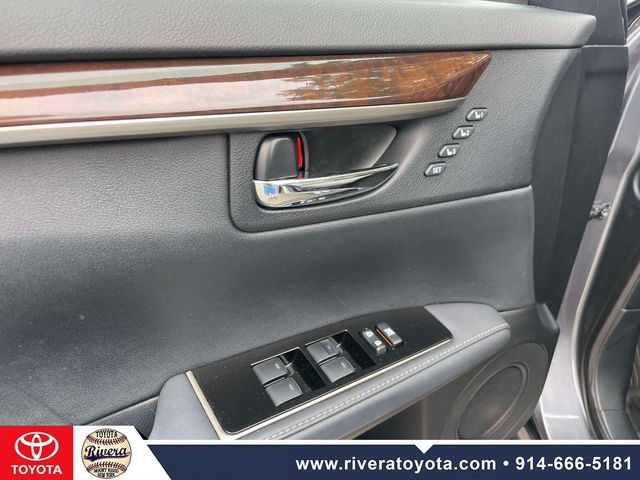 Used 2018 Lexus ES 350 w/ Luxury Package w/Wood Trim FWD image 18