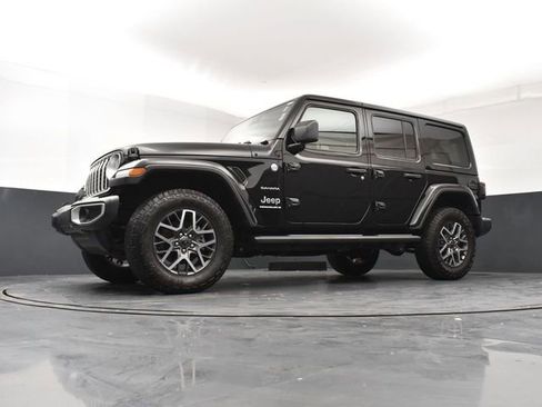 Used 2024 Jeep Wrangler Unlimited Sahara w/ Dual Top Group AWD/4WD image 24