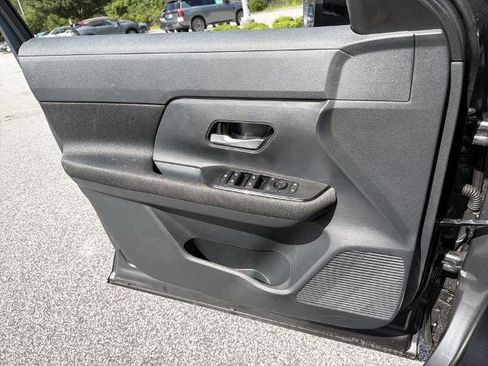 Certified 2026 Nissan Kicks SV FWD image 16