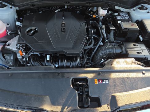 Used 2025 Kia Sportage SX FWD image 19