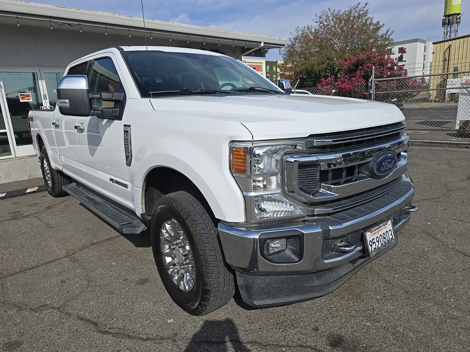 Used 2021 Ford F250 XLT w/ XLT Premium Package AWD/4WD image 4