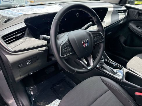Certified 2025 Buick Encore GX Preferred FWD image 9