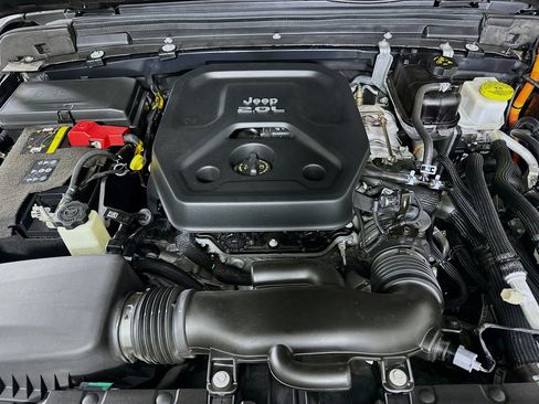 Used 2023 Jeep Wrangler Sahara image 31