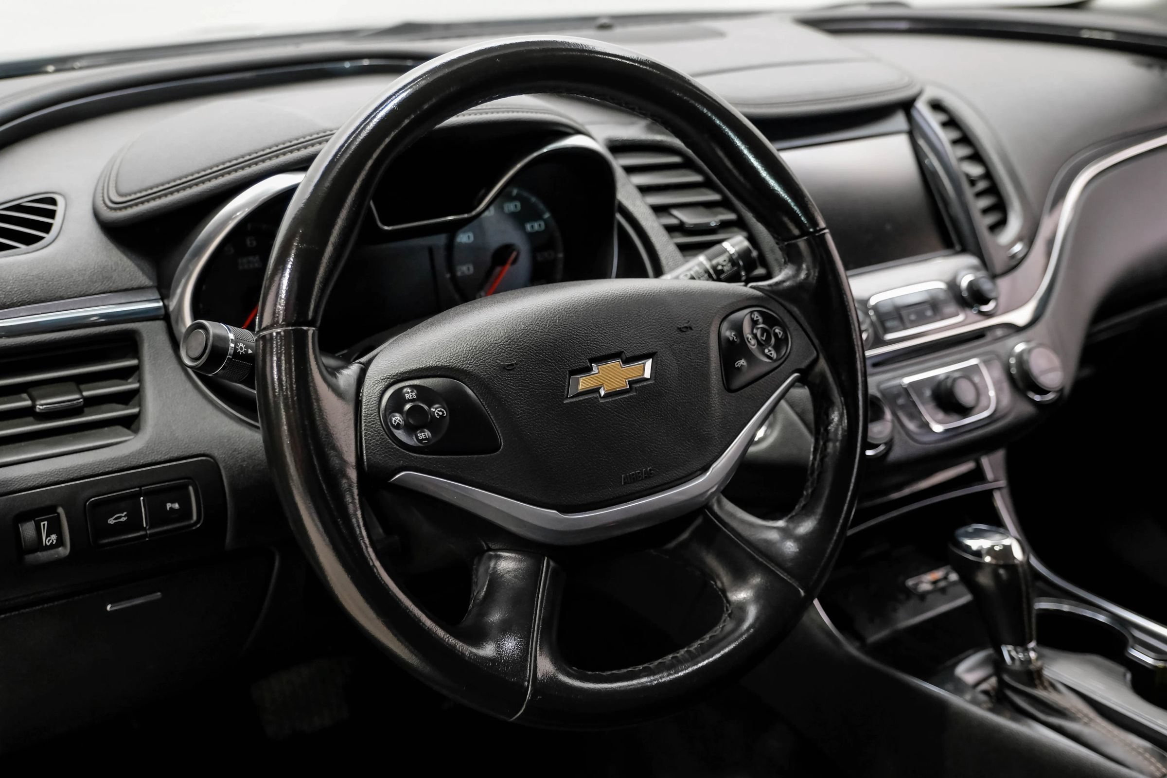 Used 2019 Chevrolet Impala Premier FWD image 17