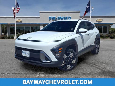 Used 2025 Hyundai Kona SEL AWD/4WD image 1