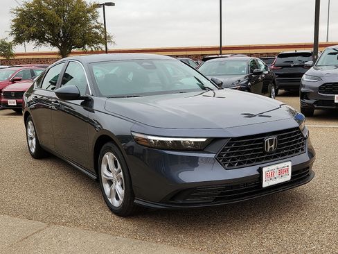 New 2026 Honda Accord LX image 5