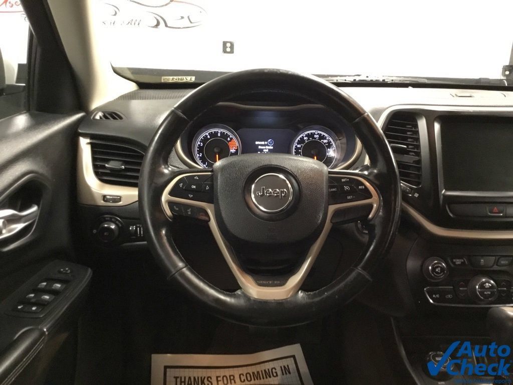 Used 2016 Jeep Cherokee Limited AWD/4WD image 41