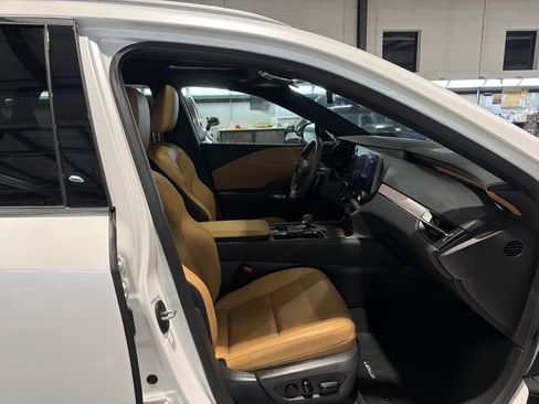 Used 2024 Lexus RX 350 Premium image 9