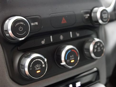Used 2023 RAM 1500 Big Horn AWD/4WD image 31
