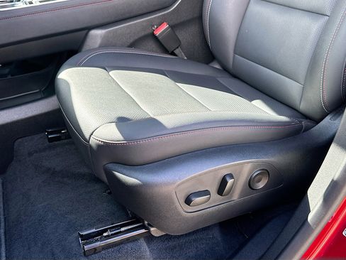 Used 2024 Chevrolet Traverse Z71 w/ Enhanced Driving Package image 20