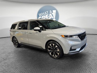 Certified 2024 Kia Carnival EX